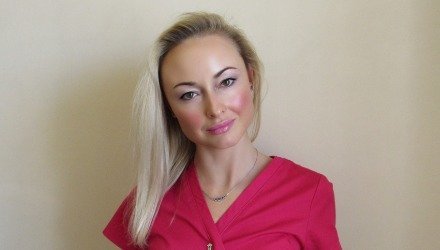 Полякова Марія Андріївна - Лікар-стоматолог-терапевт