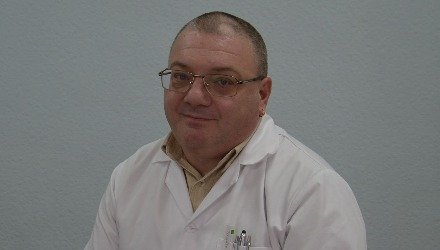 Топчій Євгеній Едуардович - Лікар-дерматовенеролог