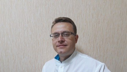 Мирошниченко Александр Александрович - Заведующий амбулаторией, врач–педиатр участковый